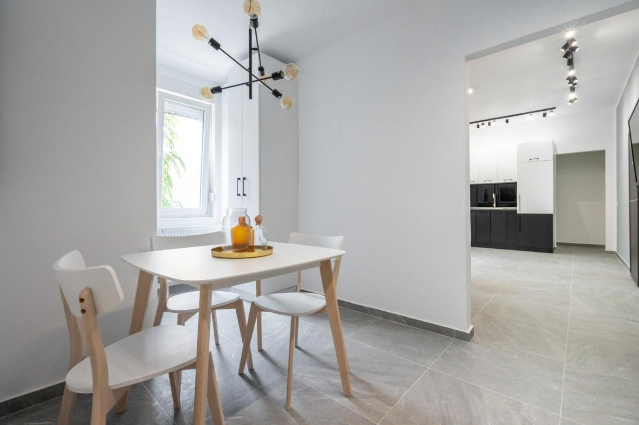 Relax Apartament In Piata Universitatii 布加勒斯特 外观 照片